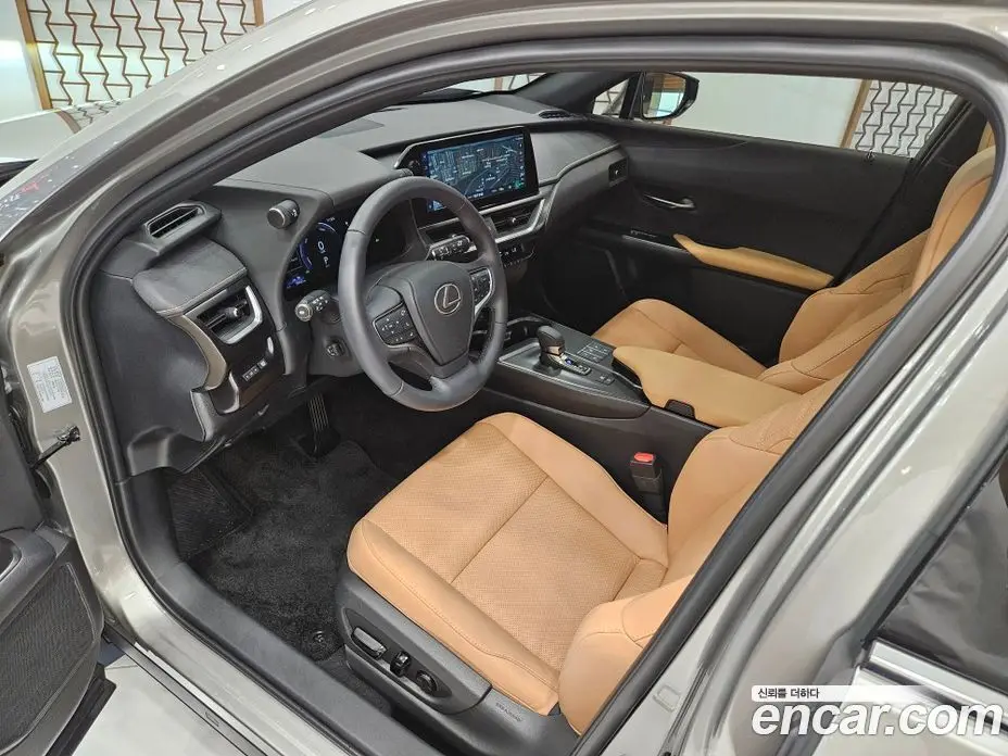 Lexus UX 2025 2.0 автомат (вариатор), фото 13 Lexus UX 2025 2.0 автомат (вариатор), фото 13