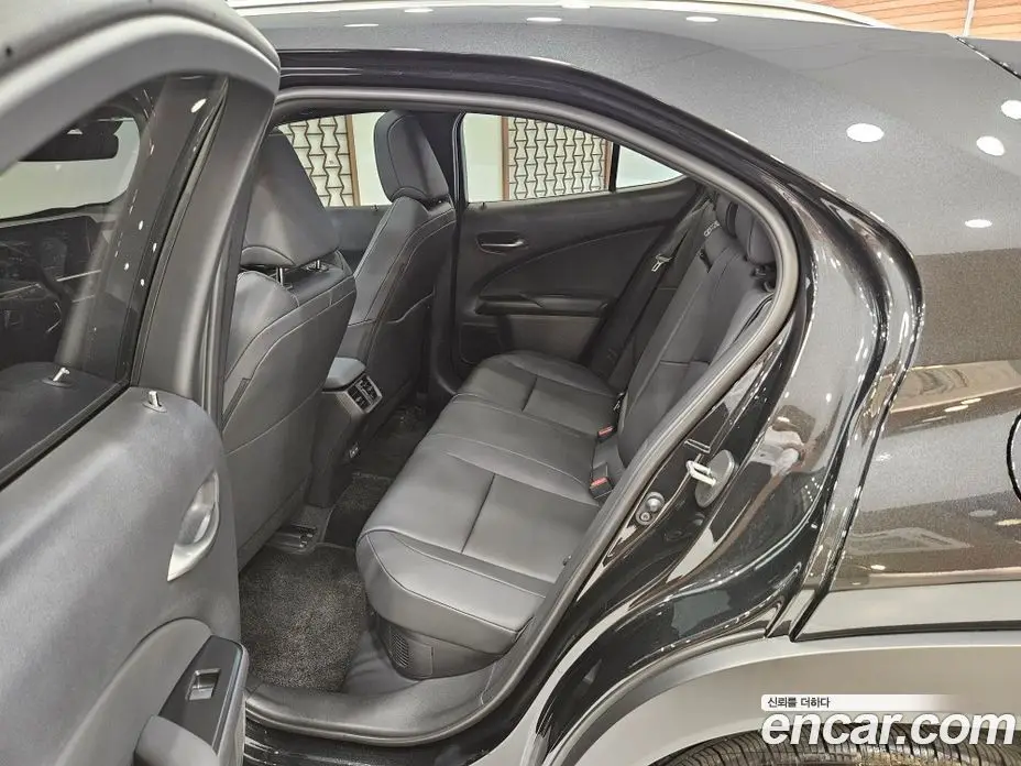Lexus UX 2026 2.0 автомат (вариатор), фото 11