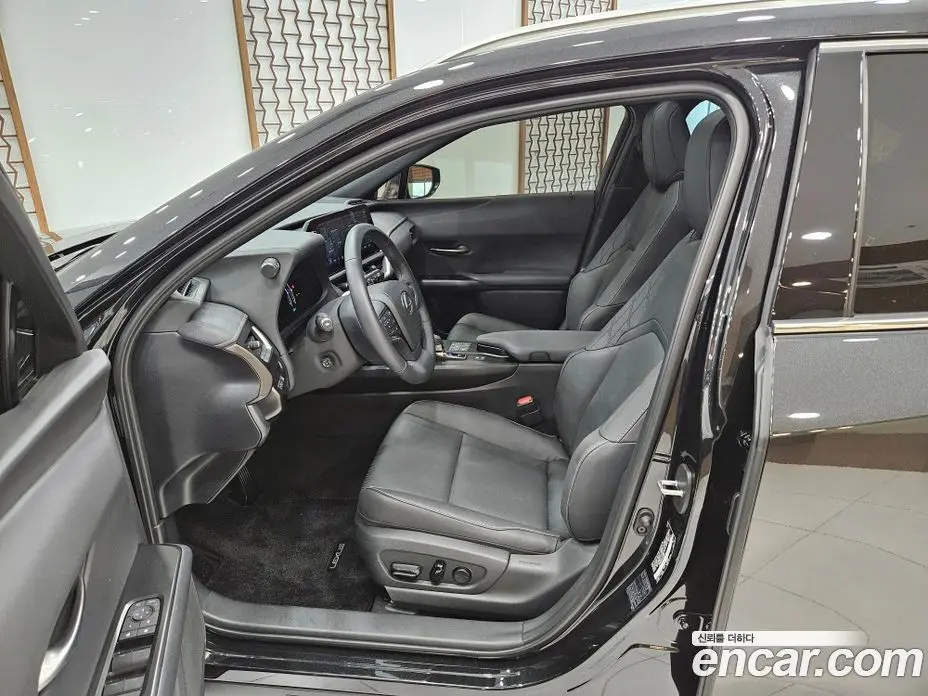 Lexus UX 2026 2.0 автомат (вариатор), фото 12