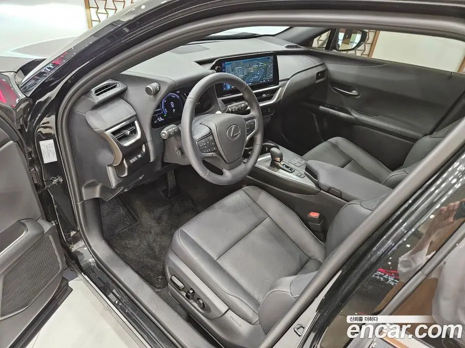 Lexus UX 2026 2.0 автомат (вариатор), фото 13