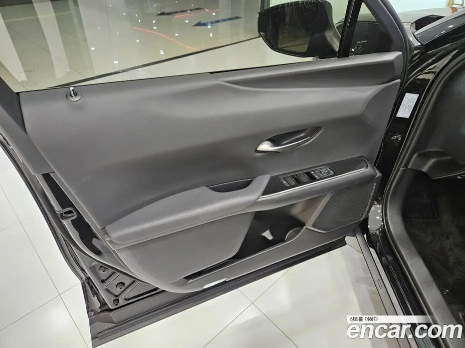 Lexus UX 2026 2.0 автомат (вариатор), фото 14