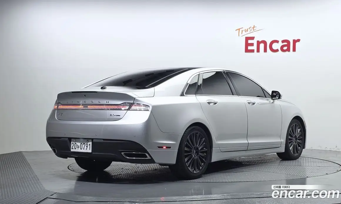 Lincoln MKZ 2016 2.0 автомат (гидро), фото 2 Lincoln MKZ 2016 2.0 автомат (гидро), фото 2