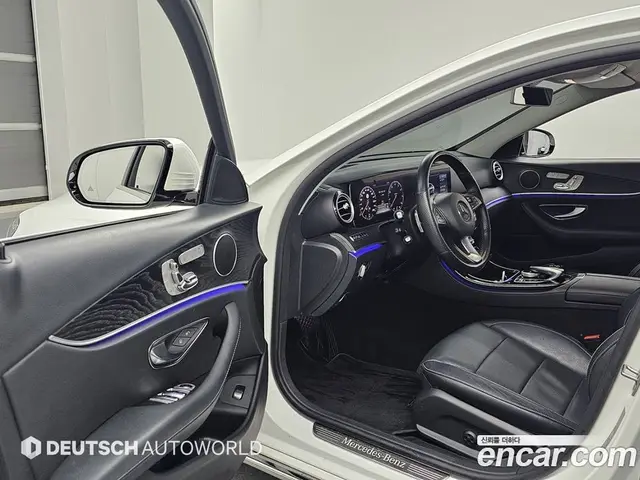 Mercedes-Benz E-Class 2017 2.0 автомат (гидро), миниатюра 11