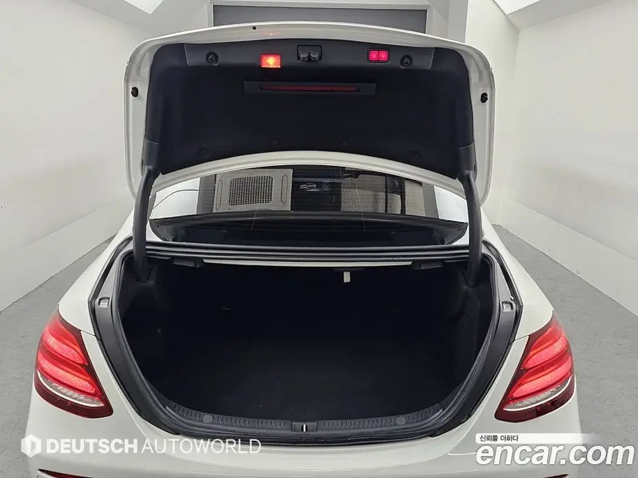 Mercedes-Benz E-Class 2017 2.0 автомат (гидро), фото 19