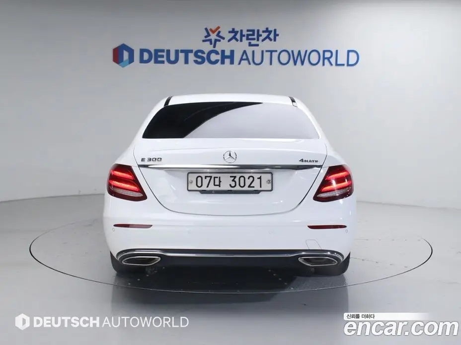 Mercedes-Benz E-Class 2017 2.0 автомат (гидро), фото 4