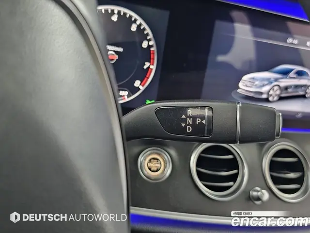 Mercedes-Benz E-Class 2017 2.0 автомат (гидро), миниатюра 9
