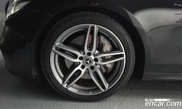 Mercedes-Benz E-Class 2019 2.0 автомат (гидро), миниатюра 5 Mercedes-Benz E-Class 2019 2.0 автомат (гидро), миниатюра 5