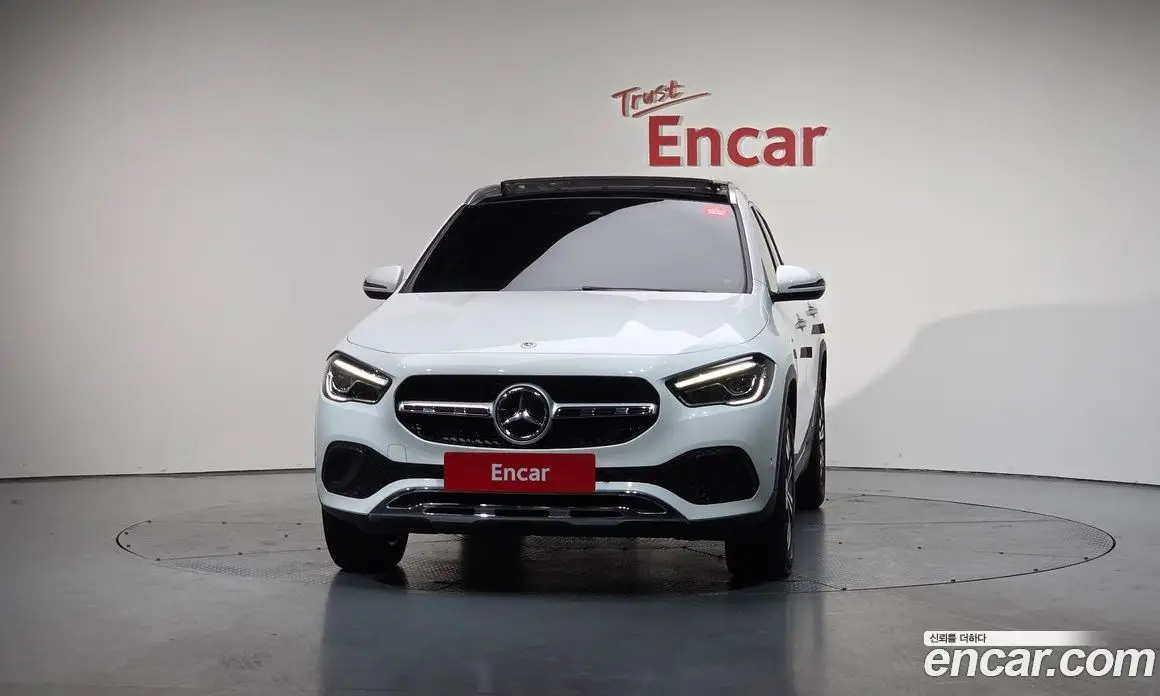 Mercedes-Benz GLA-Class 2021 2.0 автомат (гидро), фото 2 Mercedes-Benz GLA-Class 2021 2.0 автомат (гидро), фото 2