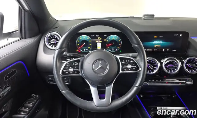 Mercedes-Benz GLA-Class 2021 2.0 автомат (гидро), миниатюра 12