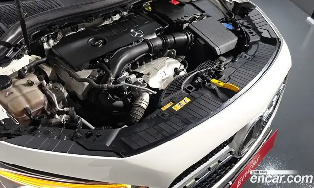 Mercedes-Benz GLA-Class 2021 2.0 автомат (гидро), миниатюра 5 Mercedes-Benz GLA-Class 2021 2.0 автомат (гидро), миниатюра 5