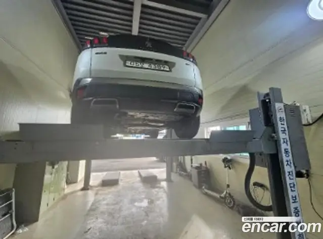Peugeot 3008 2019 2.0 автомат (гидро), миниатюра 2