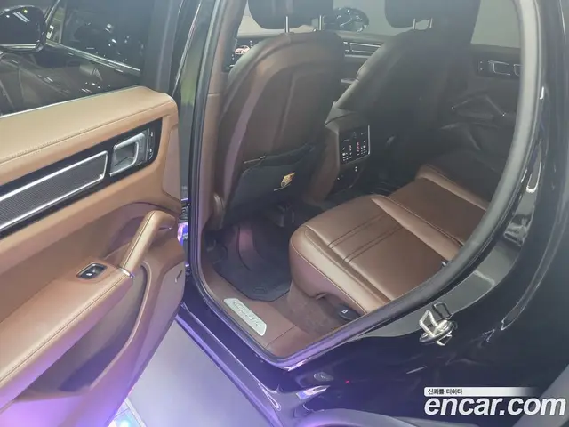 Porsche Cayenne 2023 3.0 автомат (гидро), миниатюра 12