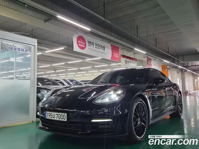 Porsche Panamera 2018 2.9 автомат (гидро), миниатюра 3 Porsche Panamera 2018 2.9 автомат (гидро), миниатюра 3