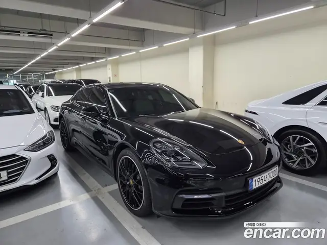 Porsche Panamera 2018 2.9 автомат (гидро), миниатюра 4 Porsche Panamera 2018 2.9 автомат (гидро), миниатюра 4