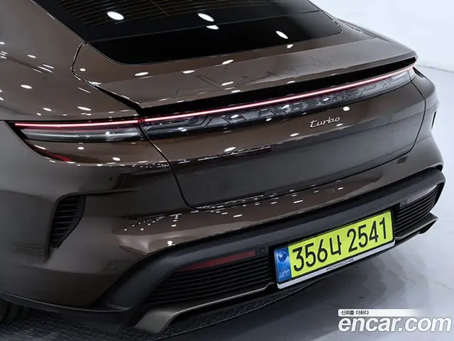 Porsche Taycan 2025 0.1 автомат (гидро), миниатюра 12