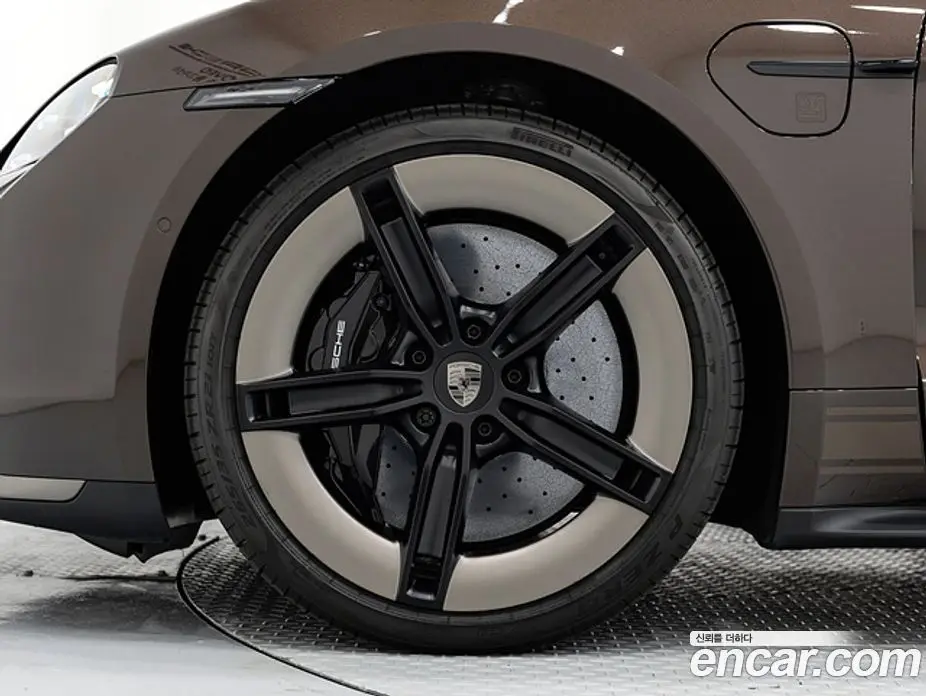 Porsche Taycan 2025 0.1 автомат (гидро), фото 5 Porsche Taycan 2025 0.1 автомат (гидро), фото 5