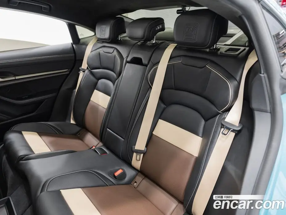 Porsche Taycan 2025 0.1 автомат (гидро), фото 17 Porsche Taycan 2025 0.1 автомат (гидро), фото 17