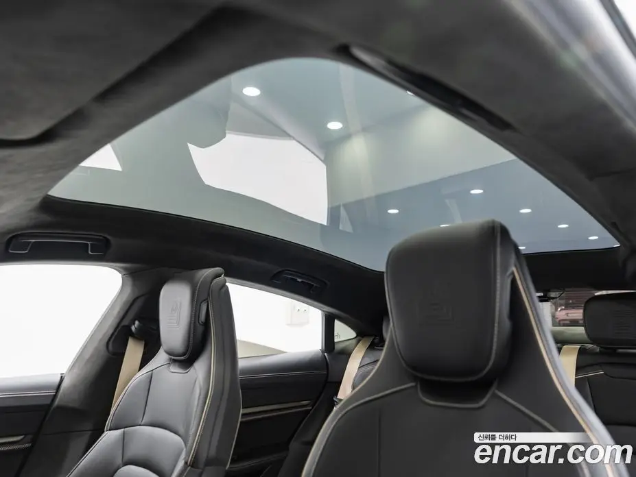 Porsche Taycan 2025 0.1 автомат (гидро), фото 18 Porsche Taycan 2025 0.1 автомат (гидро), фото 18