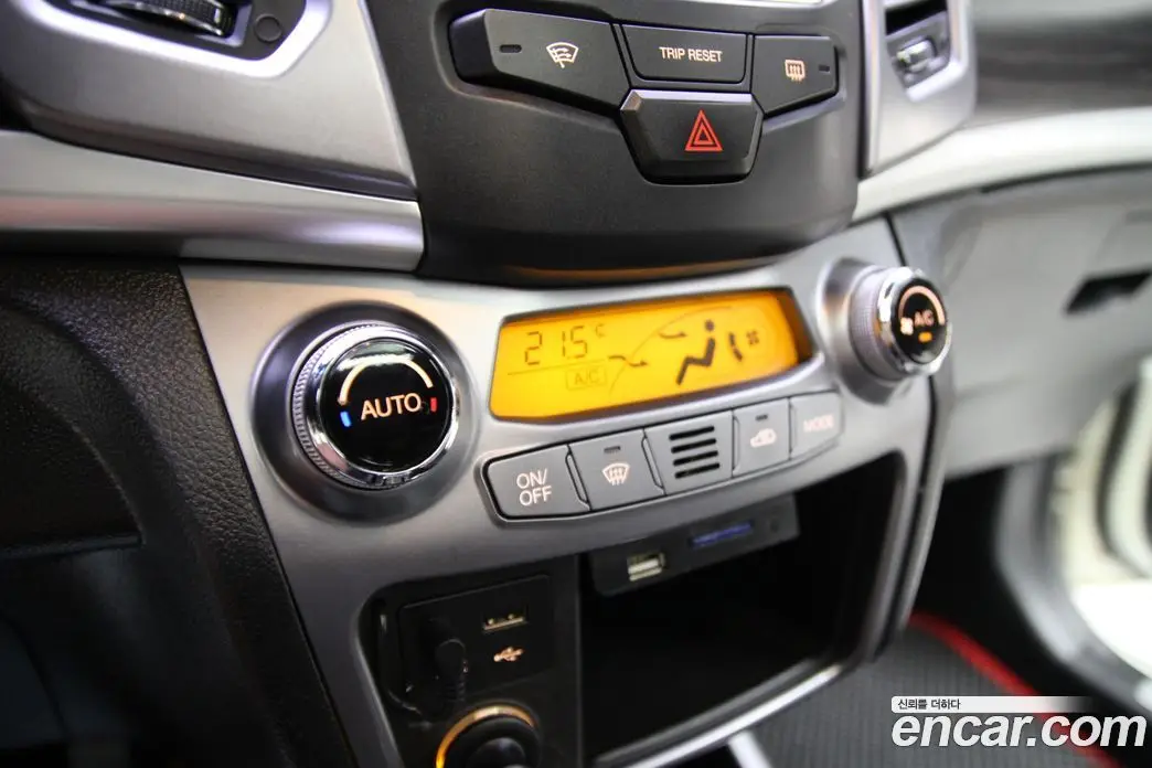 SsangYong Korando 2014 2.0 автомат (гидро), фото 16