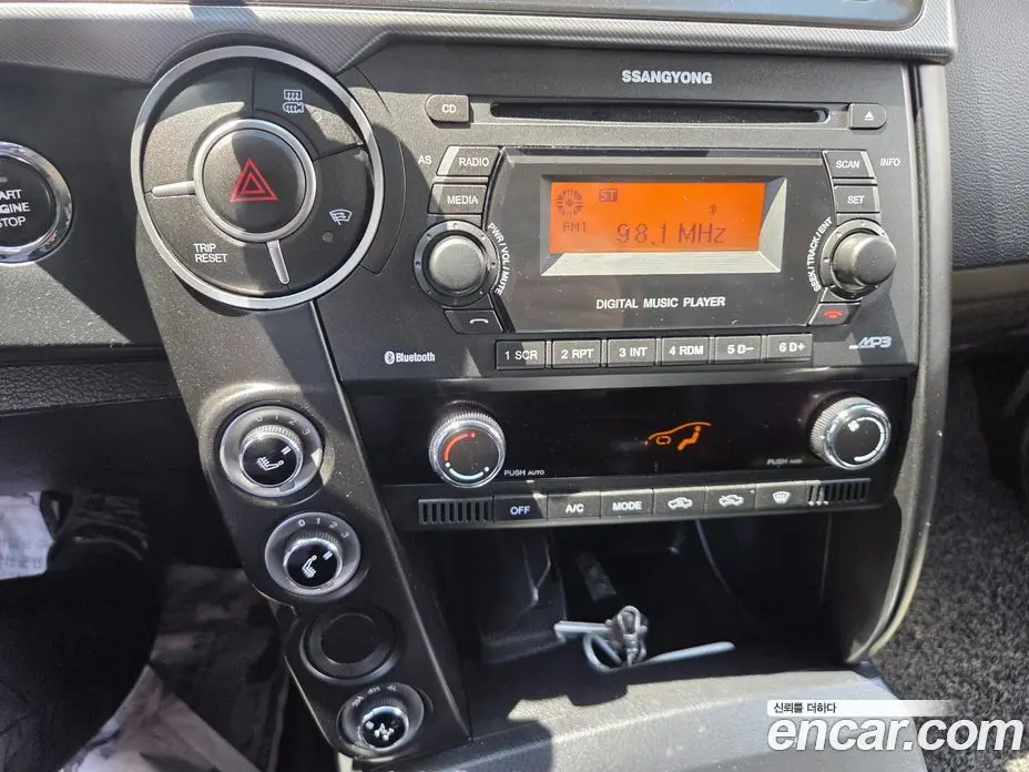 SsangYong Korando 2016 2.0 автомат (гидро), фото 13