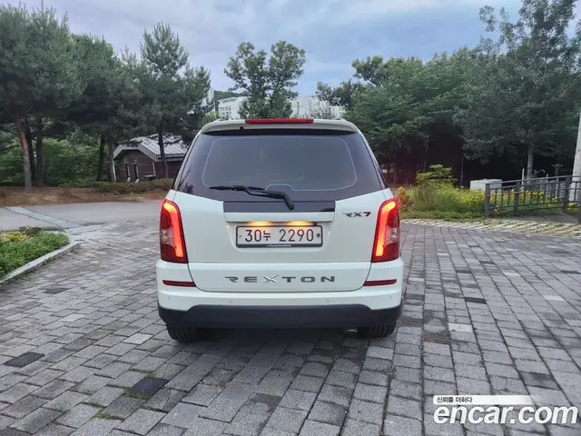 SsangYong Rexton 2015 2.0 автомат (гидро), миниатюра 5 SsangYong Rexton 2015 2.0 автомат (гидро), миниатюра 5
