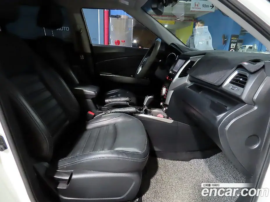 SsangYong TIBOLI 2015 1.6 автомат (гидро), фото 8 SsangYong TIBOLI 2015 1.6 автомат (гидро), фото 8