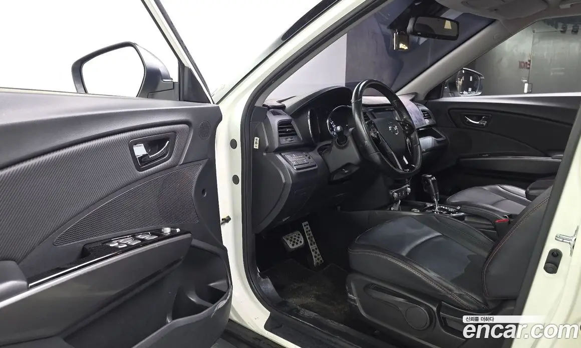 SsangYong TIBOLI 2017 1.6 автомат (гидро), фото 10 SsangYong TIBOLI 2017 1.6 автомат (гидро), фото 10