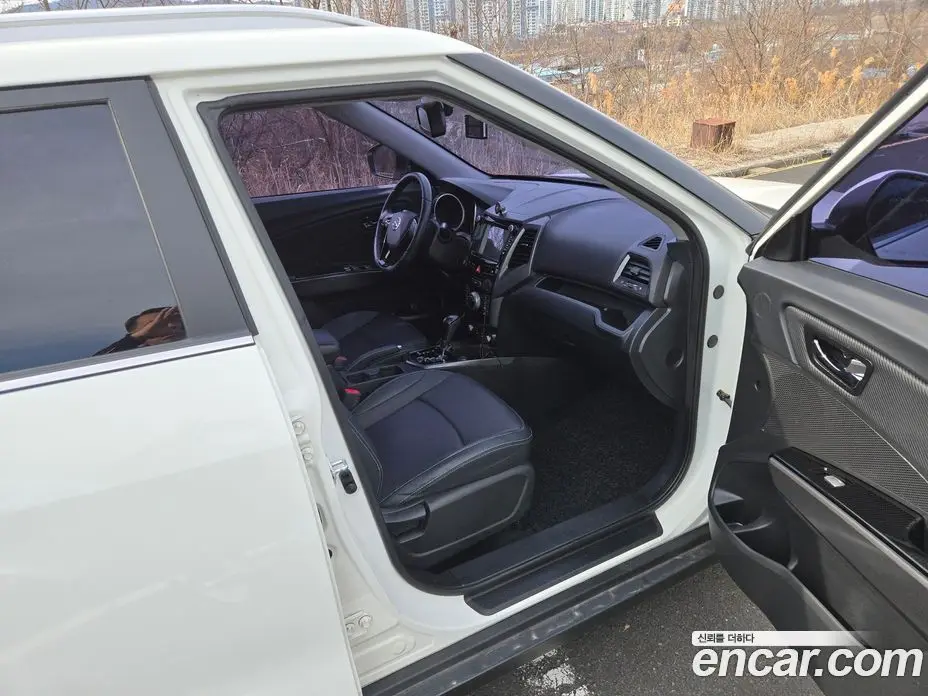SsangYong TIBOLI 2017 1.6 автомат (гидро), фото 13 SsangYong TIBOLI 2017 1.6 автомат (гидро), фото 13