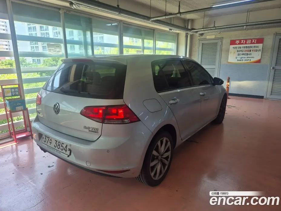 Volkswagen Golf 2013 2.0 автомат (гидро), фото 2 Volkswagen Golf 2013 2.0 автомат (гидро), фото 2