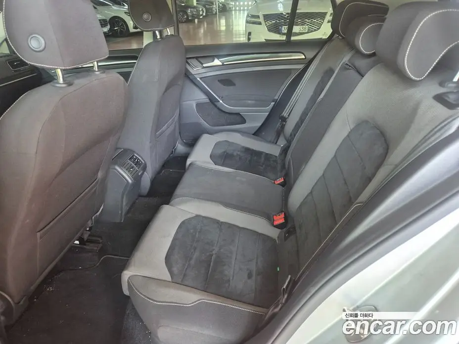 Volkswagen Golf 2013 2.0 автомат (гидро), фото 13 Volkswagen Golf 2013 2.0 автомат (гидро), фото 13