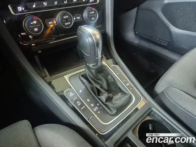 Volkswagen Golf 2013 2.0 автомат (гидро), миниатюра 9 Volkswagen Golf 2013 2.0 автомат (гидро), миниатюра 9
