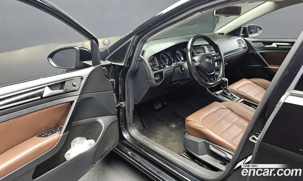 Volkswagen Golf 2015 2.0 автомат (гидро), фото 11