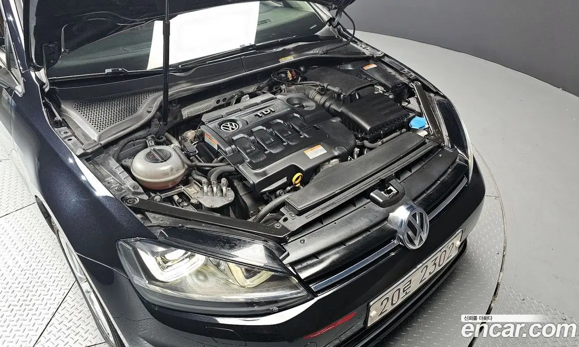 Volkswagen Golf 2015 2.0 автомат (гидро), фото 6