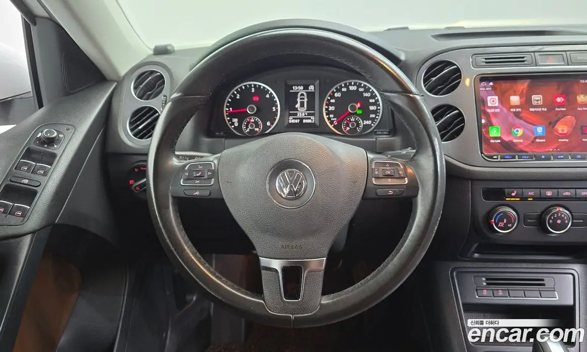 Volkswagen Tiguan 2016 2.0 автомат (гидро), фото 13 Volkswagen Tiguan 2016 2.0 автомат (гидро), фото 13