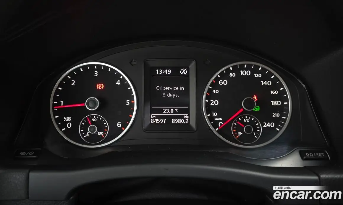 Volkswagen Tiguan 2016 2.0 автомат (гидро), фото 8 Volkswagen Tiguan 2016 2.0 автомат (гидро), фото 8