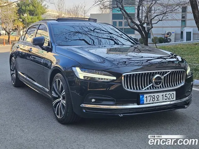 Volvo S90, 2022, 40 443 км
