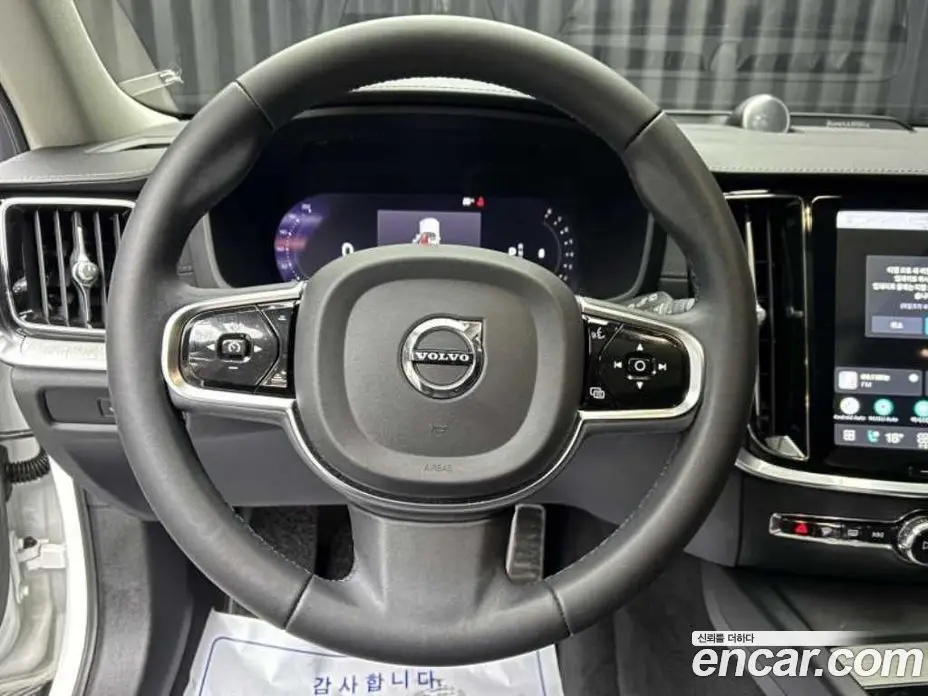 Volvo V60 2022 2.0 автомат (гидро), фото 13