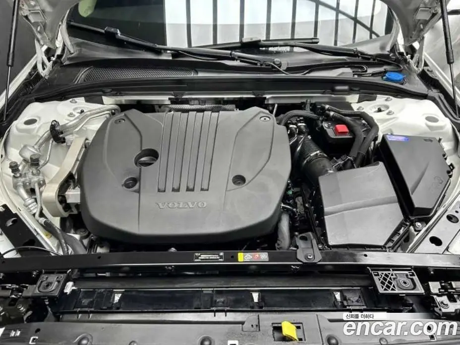 Volvo V60 2022 2.0 автомат (гидро), фото 5