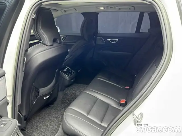 Volvo V60 2022 2.0 автомат (гидро), миниатюра 8