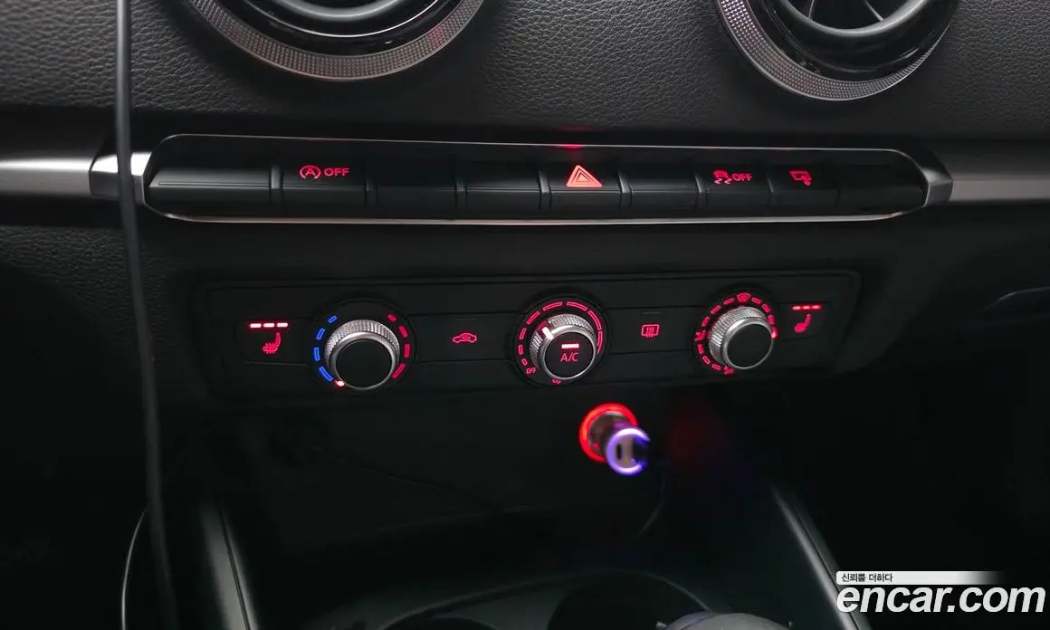 Audi A3 2015 1.6 автомат (гидро), фото 17