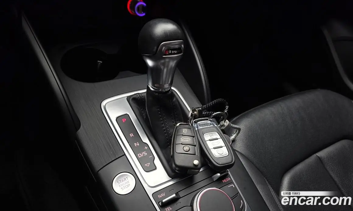 Audi A3 2015 1.6 автомат (гидро), фото 9