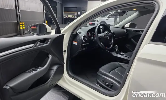 Audi A3 2015 1.6 автомат (гидро), миниатюра 10