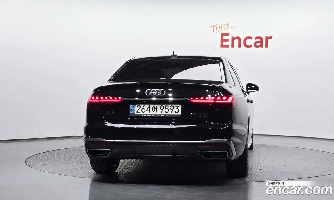 Audi A4 2021 2.0 автомат (гидро), фото 4