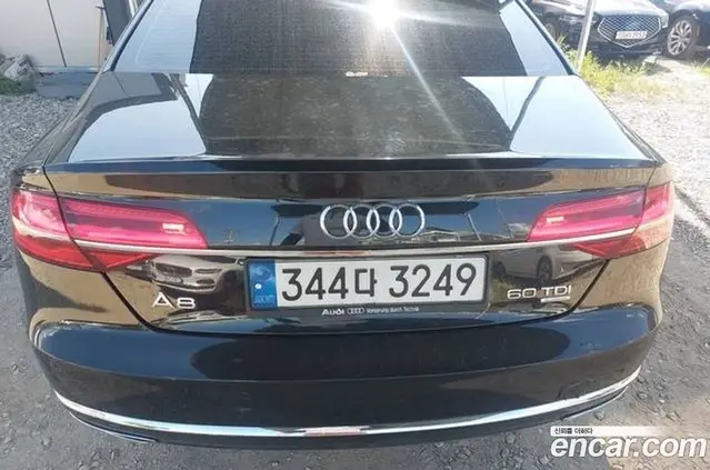 Audi A8, 2014, 146 600 км