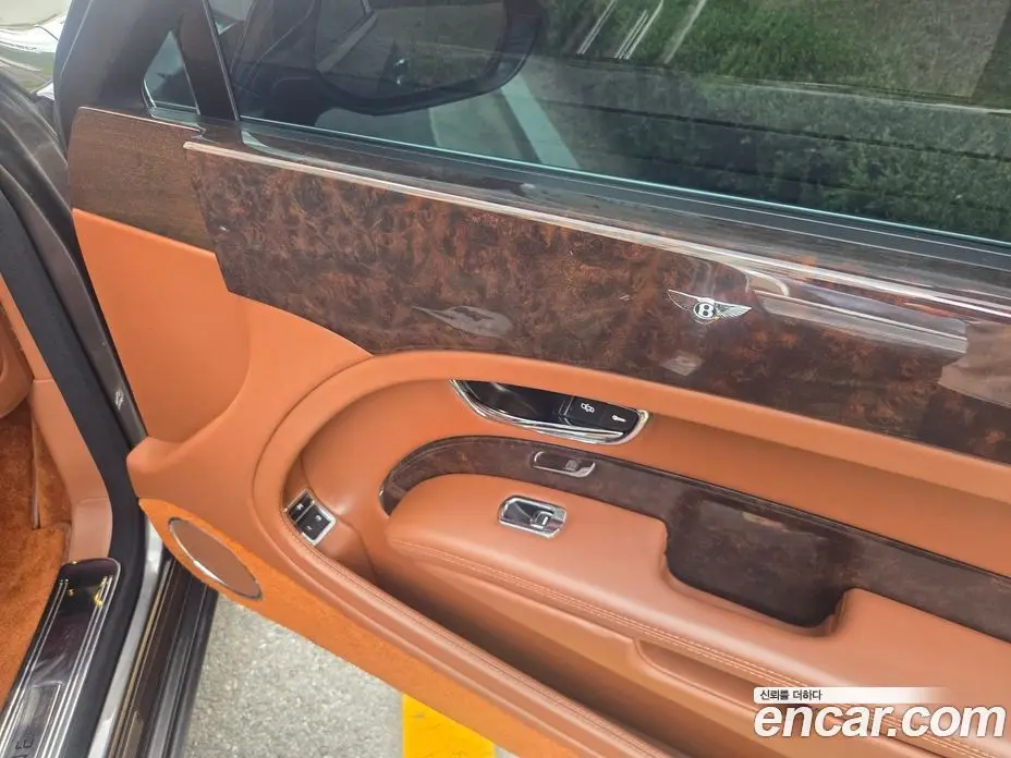 Bentley Mulsanne 2014 6.8 автомат (гидро), фото 16 Bentley Mulsanne 2014 6.8 автомат (гидро), фото 16