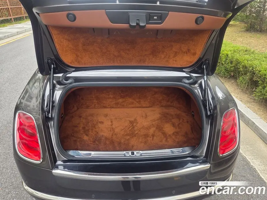 Bentley Mulsanne 2014 6.8 автомат (гидро), фото 18 Bentley Mulsanne 2014 6.8 автомат (гидро), фото 18