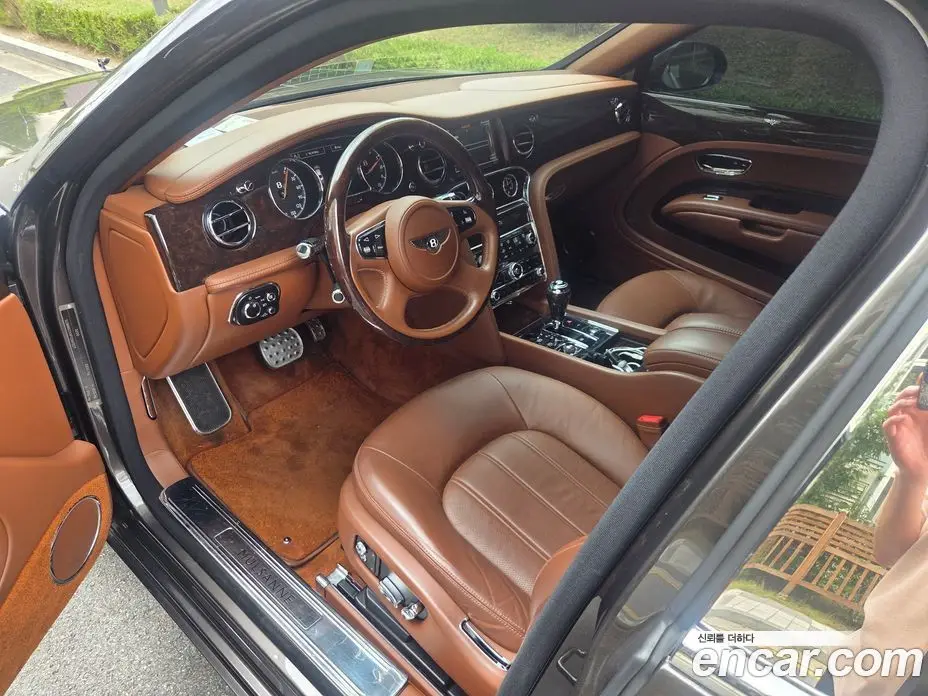 Bentley Mulsanne 2014 6.8 автомат (гидро), фото 5 Bentley Mulsanne 2014 6.8 автомат (гидро), фото 5