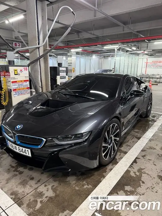 BMW i8 2016 1.5 автомат (гидро), фото 1 BMW i8 2016 1.5 автомат (гидро), фото 1