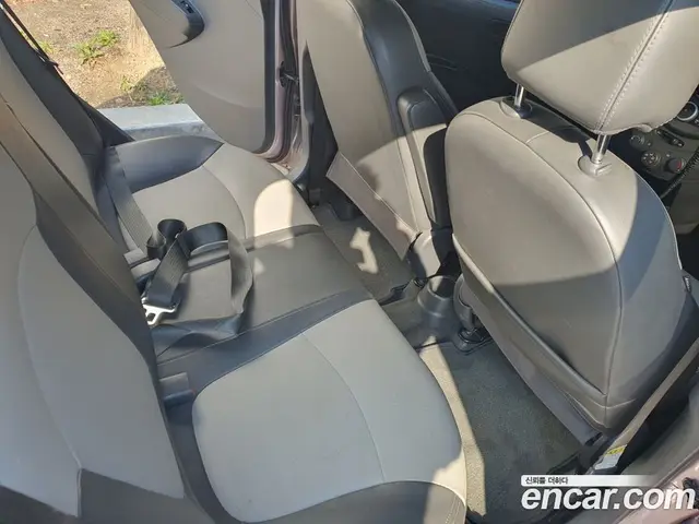 Chevrolet Spark 2012 1.0 автомат (гидро), миниатюра 10