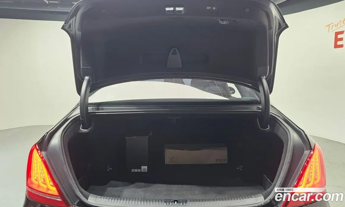 Genesis EQ900 2018 3.3 автомат (гидро), фото 20 Genesis EQ900 2018 3.3 автомат (гидро), фото 20